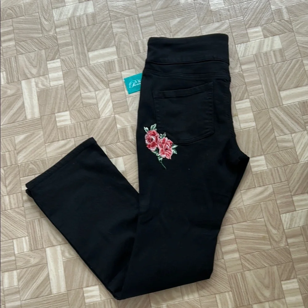NWT The Pioneer Woman Black Garment pants - Picture 1 of 7
